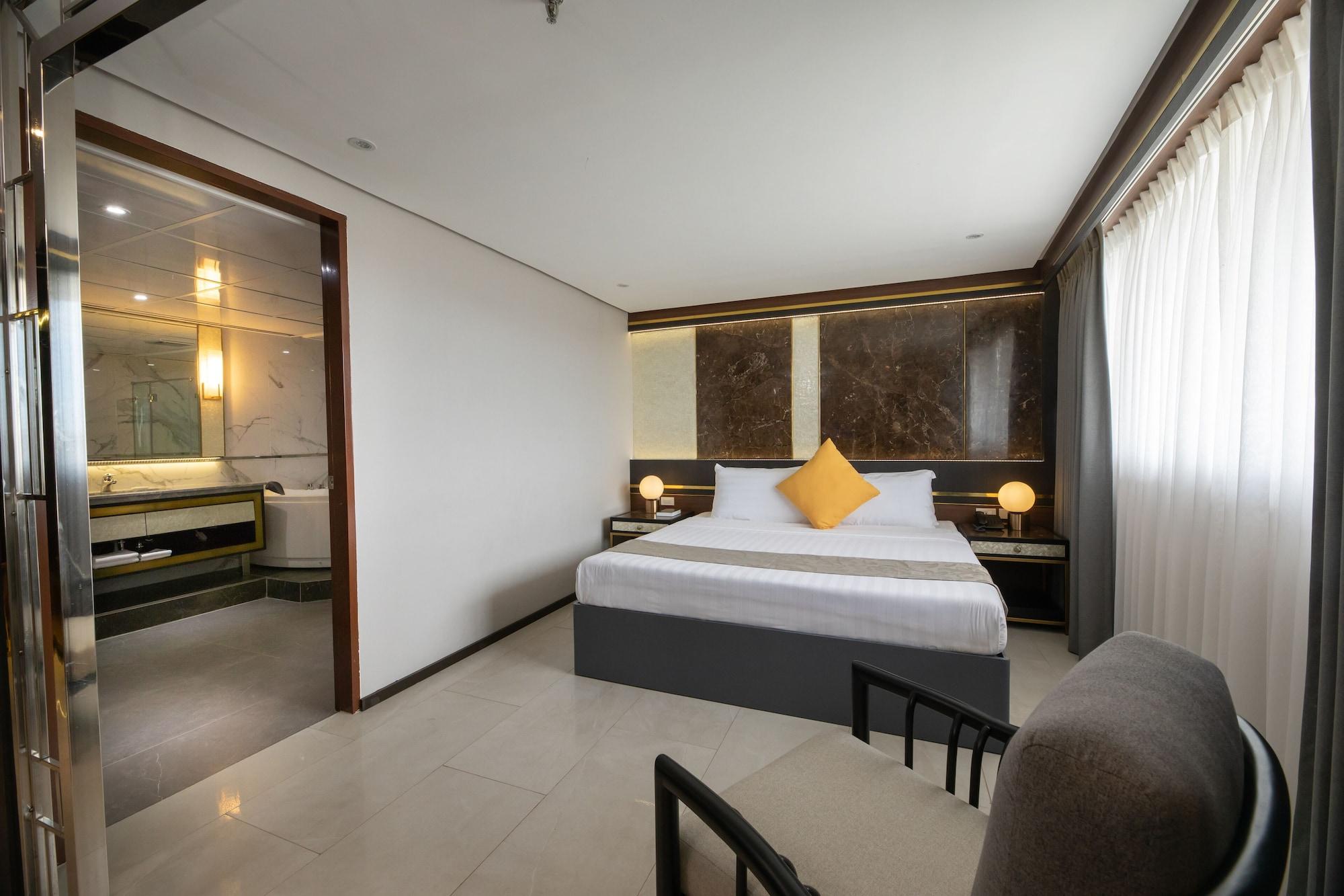 Star Plaza Hotel