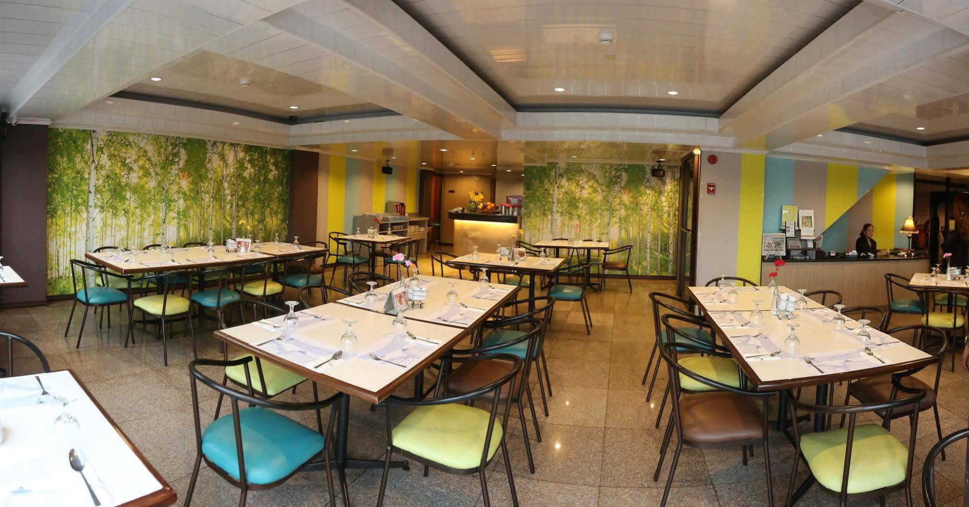Star Plaza Hotel